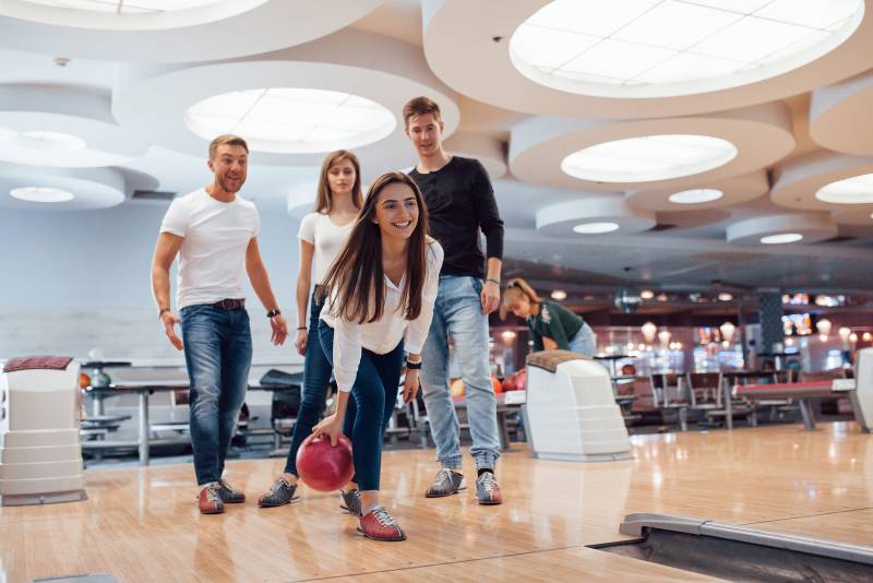 Passer une soirée en famille au bowling pendant les vacances scolaires à Deauville 14