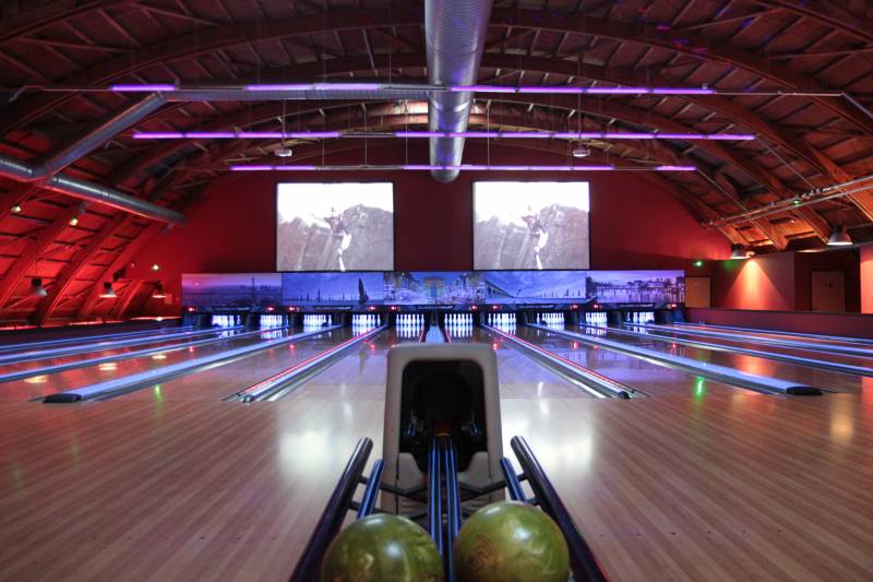 Organiser une cousinade conviviale et festive dans un bowling en bord de mer près de Lisieux 14